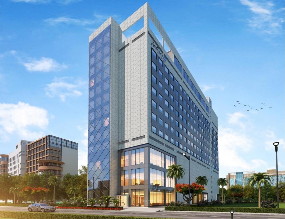 Radisson Blu Towers Kaushambi Delhi Ncr Ghaziabad Exterior foto The hotel's rendering
