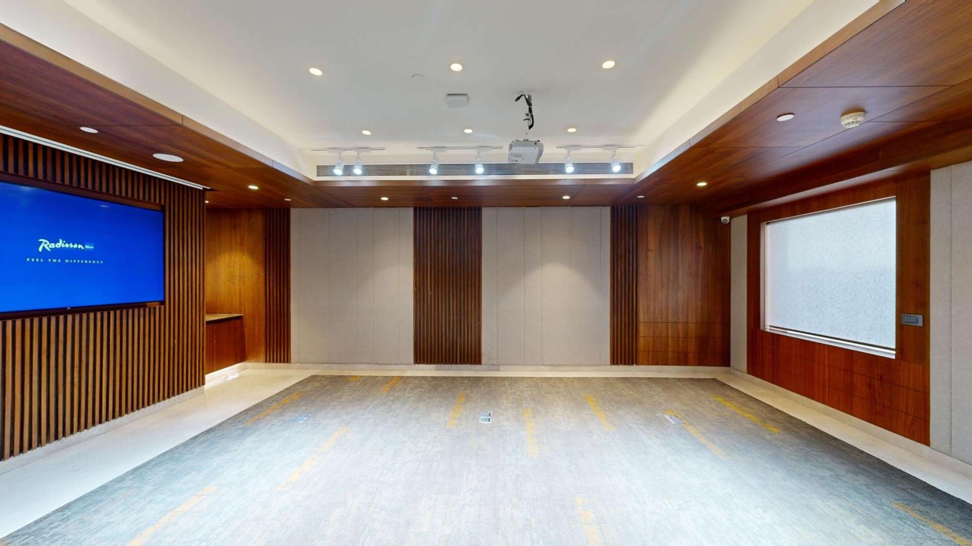 Radisson Blu Towers Kaushambi Delhi Ncr Ghaziabad Exterior foto The 3D model of the meeting room